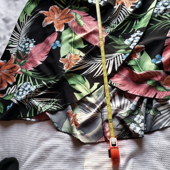 Dress - Picture 3 of 4